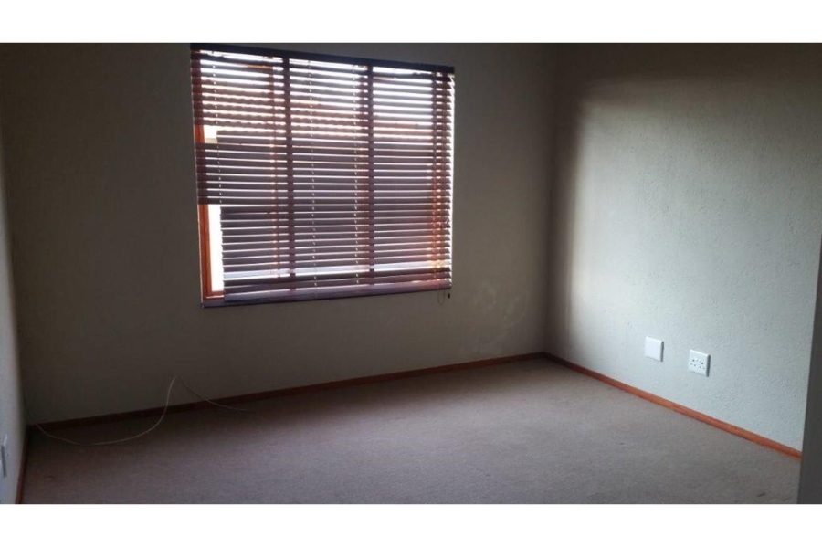 2 Bedroom Property for Sale in Noordwyk Gauteng