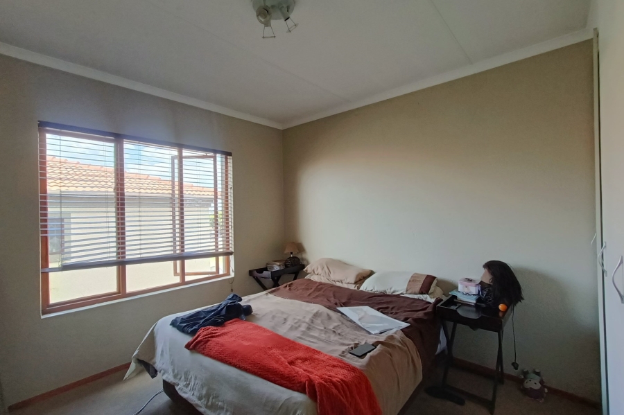 2 Bedroom Property for Sale in Noordwyk Gauteng