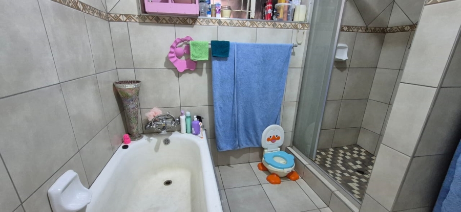 3 Bedroom Property for Sale in Dalpark Proper Gauteng