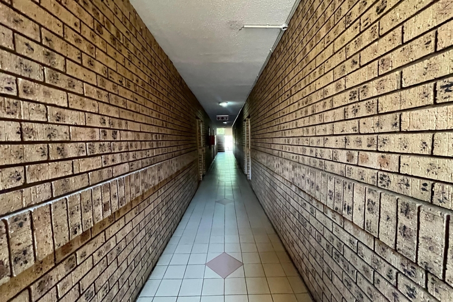 1 Bedroom Property for Sale in Hatfield Gauteng