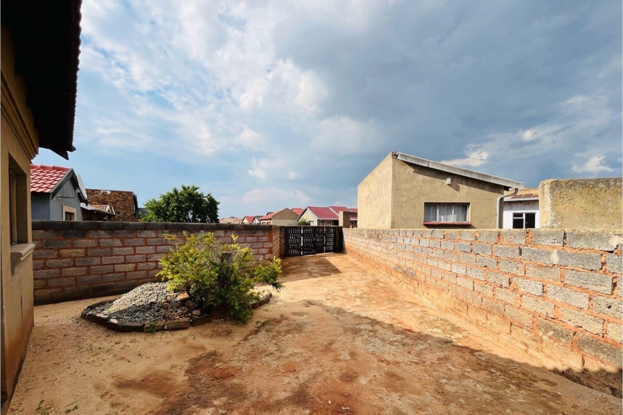 2 Bedroom Property for Sale in Vosloorus Ext 10 Gauteng