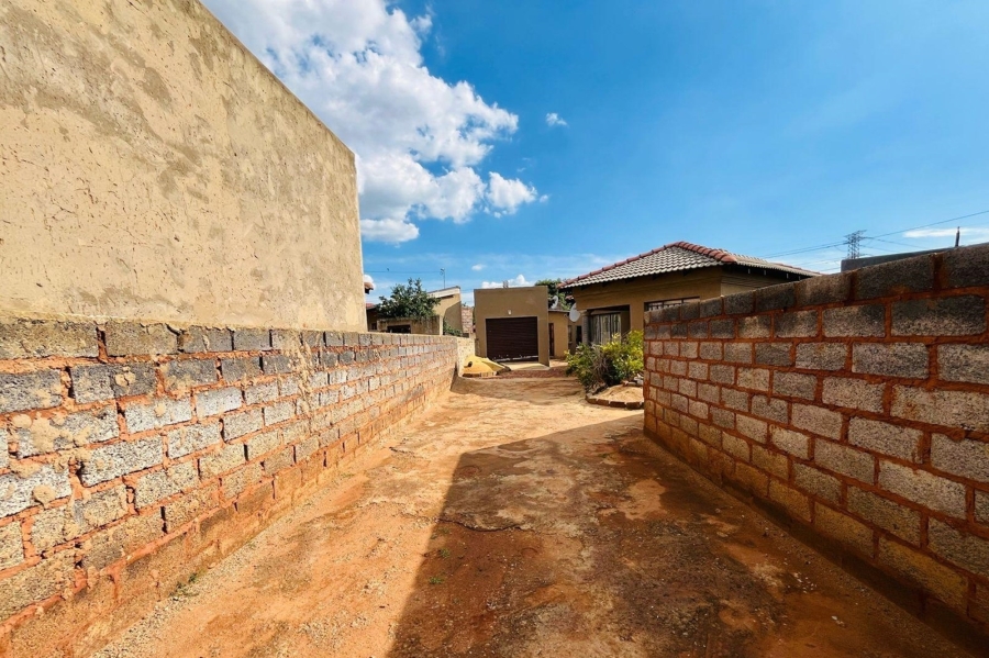 2 Bedroom Property for Sale in Vosloorus Ext 10 Gauteng