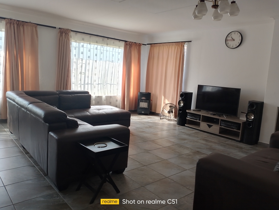 4 Bedroom Property for Sale in Dal Fouche Gauteng