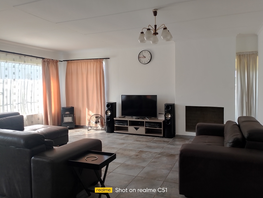 4 Bedroom Property for Sale in Dal Fouche Gauteng