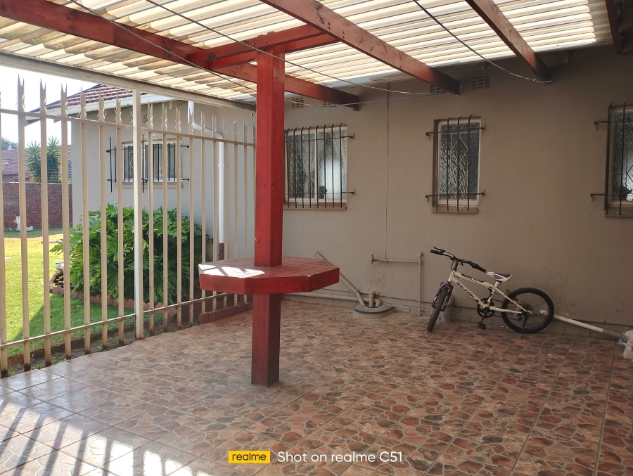 4 Bedroom Property for Sale in Dal Fouche Gauteng