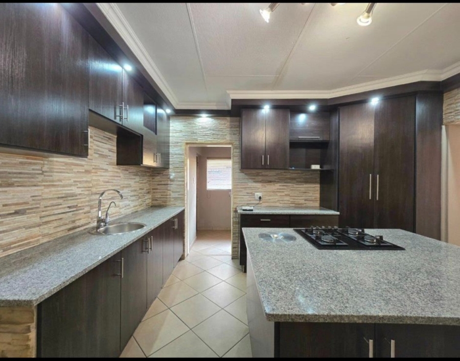 3 Bedroom Property for Sale in Sunair Park Gauteng