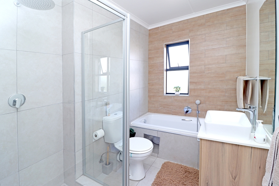 2 Bedroom Property for Sale in Modderfontein Gauteng
