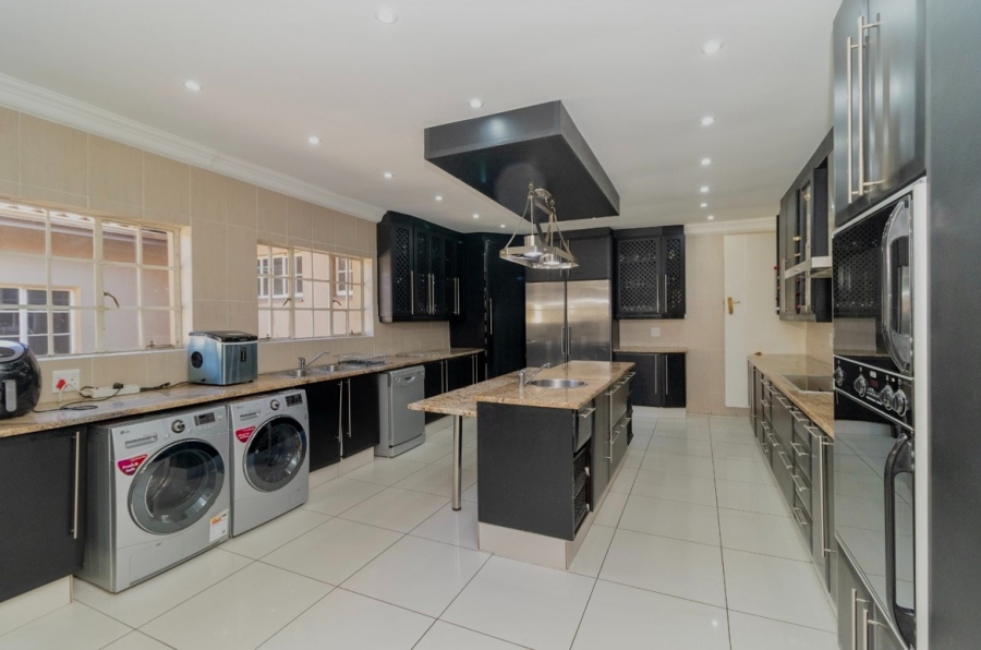 3 Bedroom Property for Sale in Farrarmere Gauteng