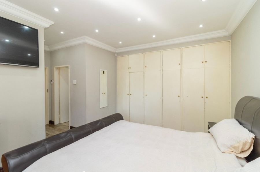 3 Bedroom Property for Sale in Farrarmere Gauteng