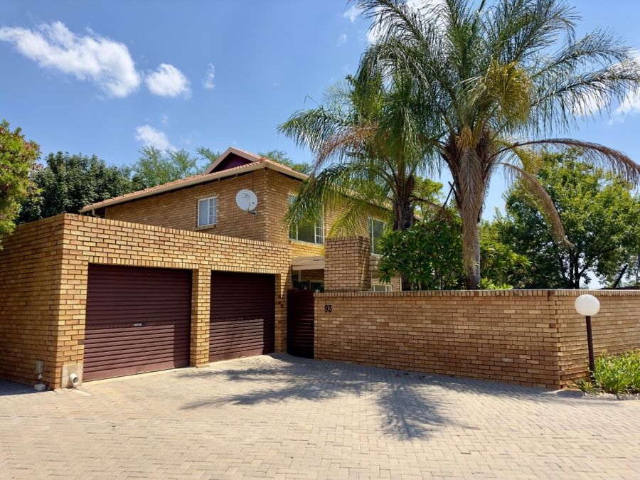 To Let 4 Bedroom Property for Rent in Sinoville Gauteng