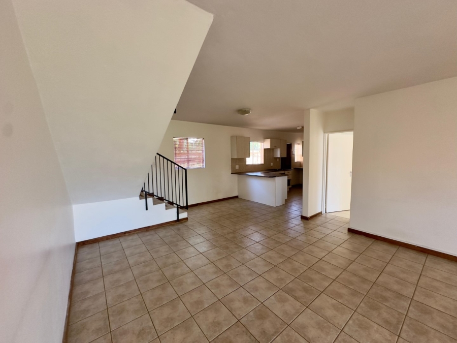 To Let 4 Bedroom Property for Rent in Sinoville Gauteng