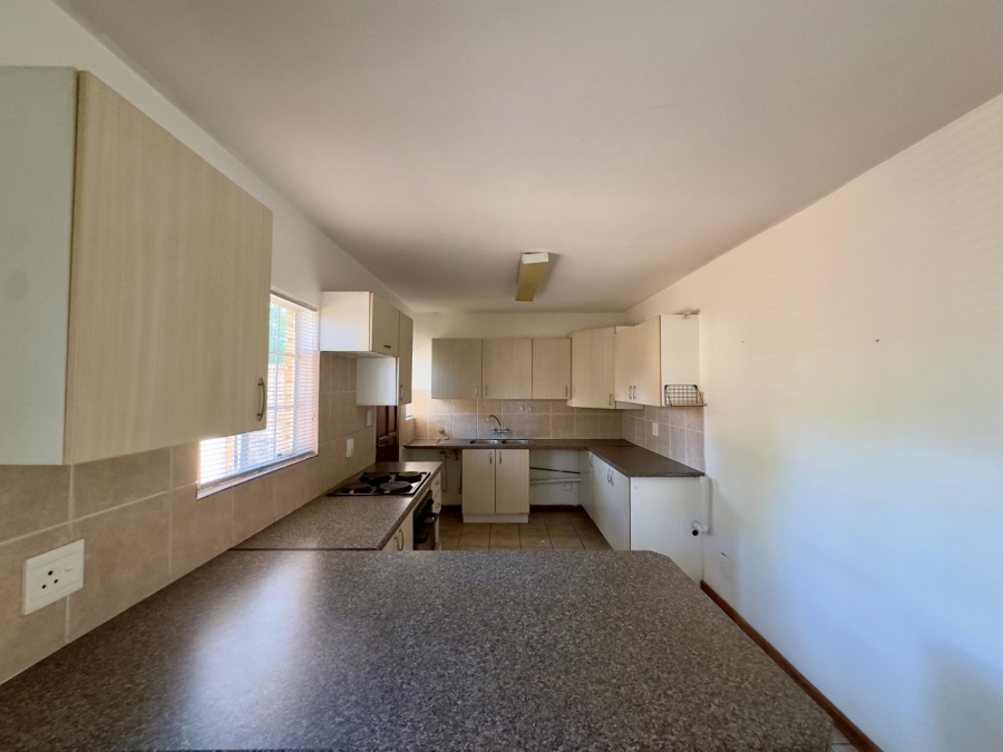 To Let 4 Bedroom Property for Rent in Sinoville Gauteng