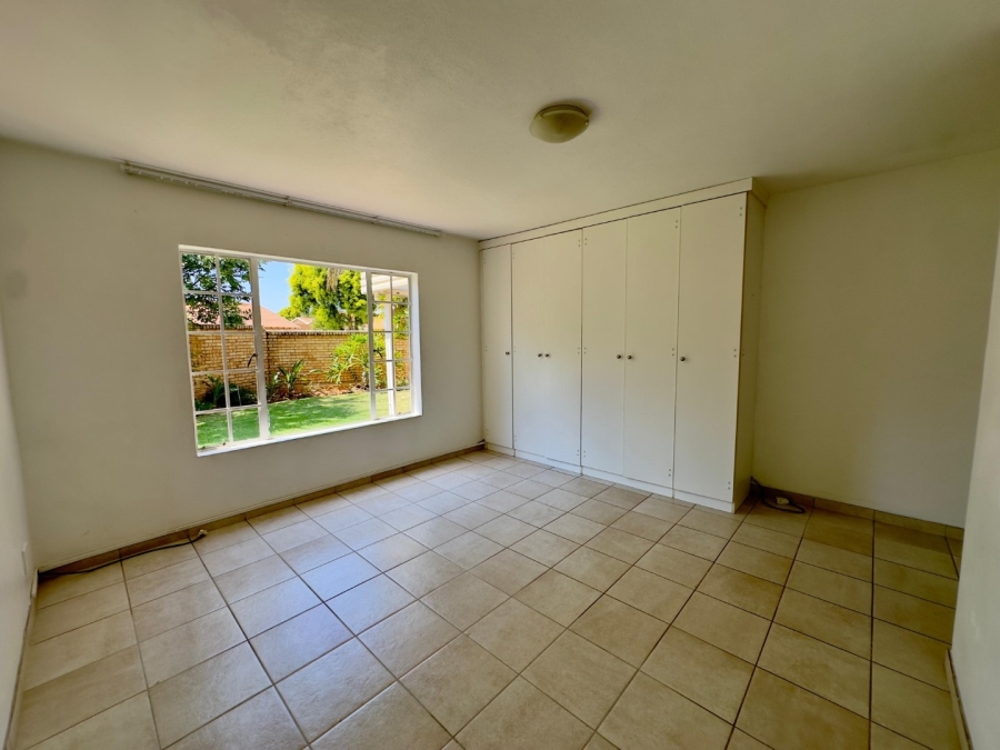 To Let 4 Bedroom Property for Rent in Sinoville Gauteng