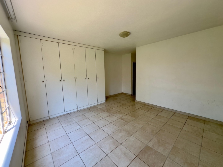 To Let 4 Bedroom Property for Rent in Sinoville Gauteng