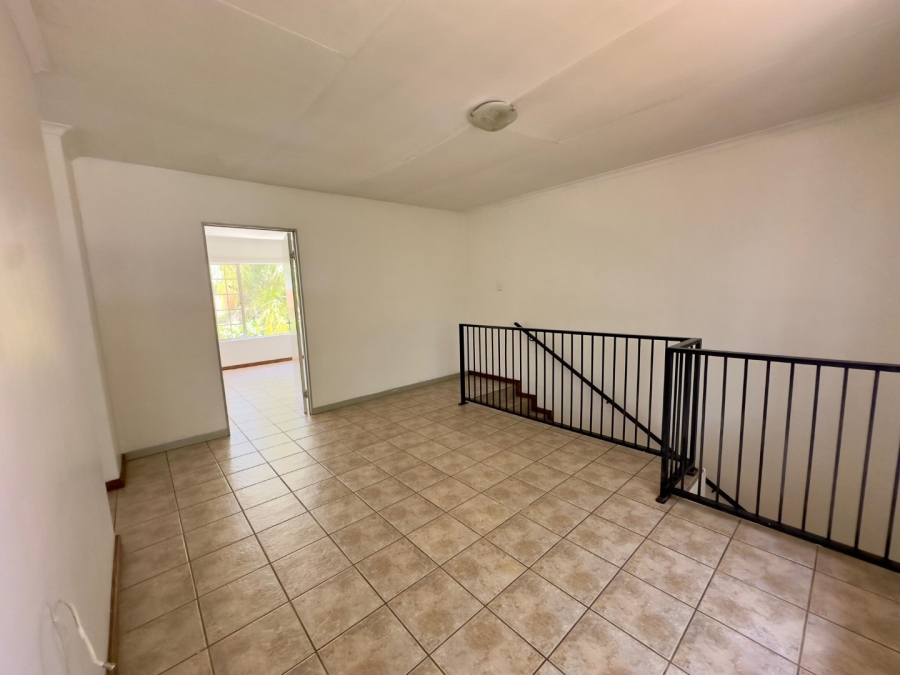 To Let 4 Bedroom Property for Rent in Sinoville Gauteng