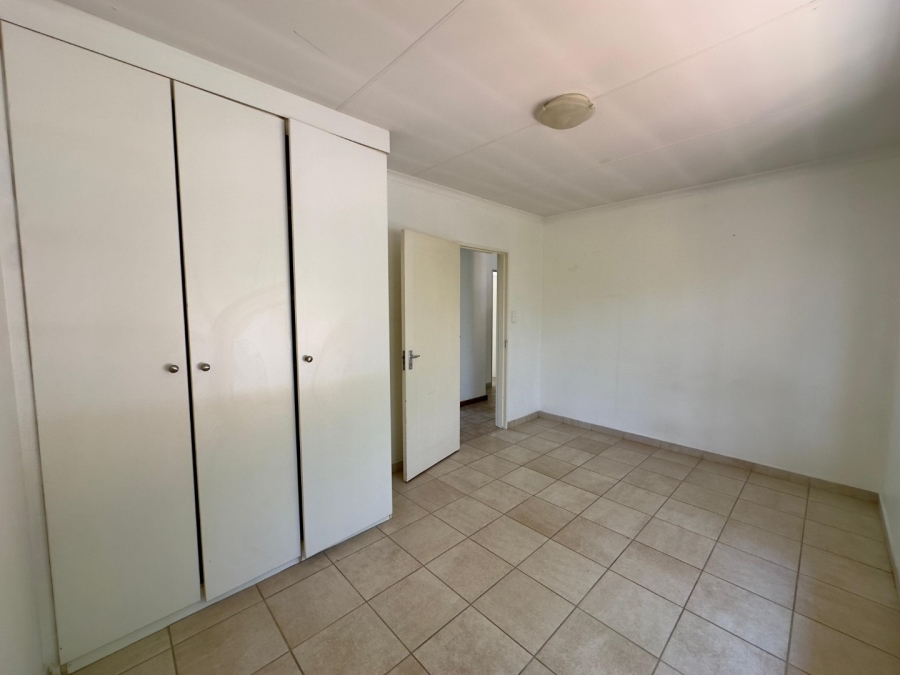 To Let 4 Bedroom Property for Rent in Sinoville Gauteng