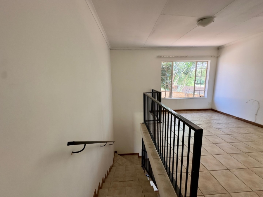 To Let 4 Bedroom Property for Rent in Sinoville Gauteng