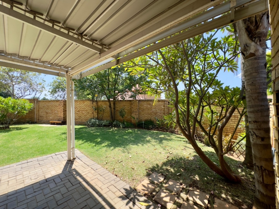 To Let 4 Bedroom Property for Rent in Sinoville Gauteng