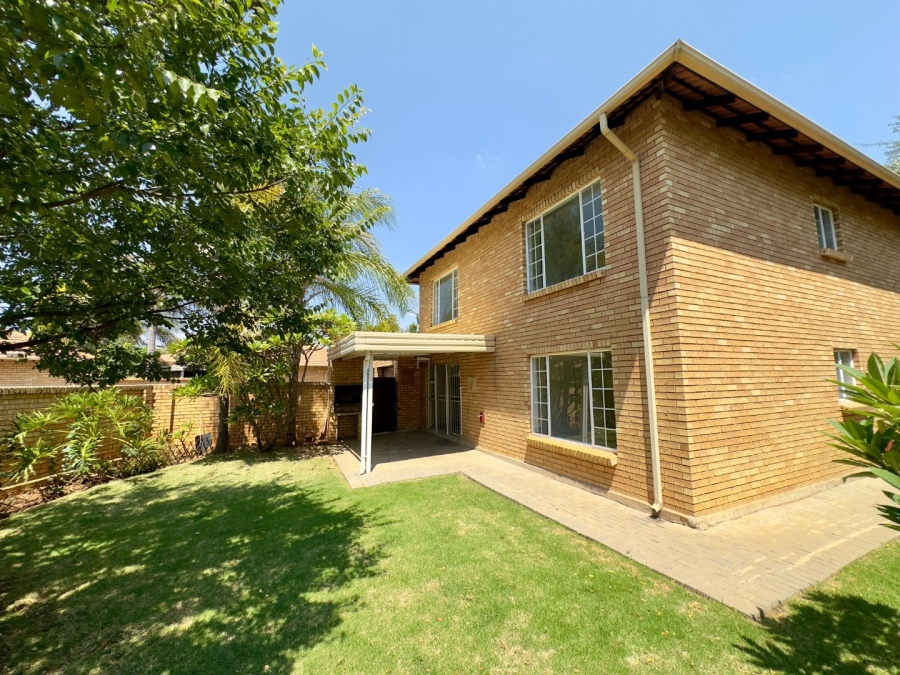 To Let 4 Bedroom Property for Rent in Sinoville Gauteng