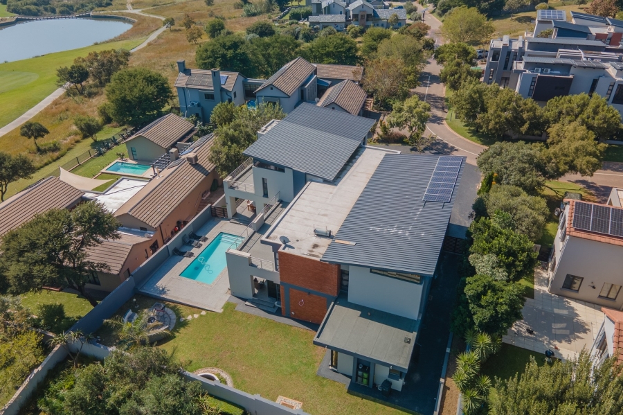 5 Bedroom Property for Sale in Copperleaf Estate Gauteng