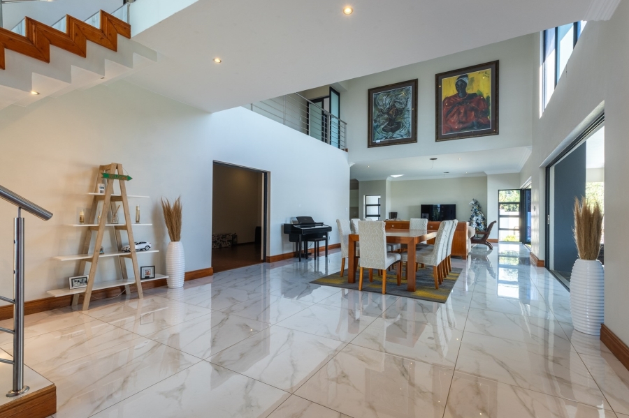 5 Bedroom Property for Sale in Copperleaf Estate Gauteng