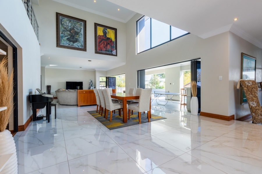 5 Bedroom Property for Sale in Copperleaf Estate Gauteng