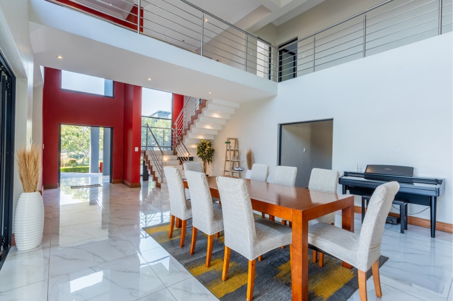 5 Bedroom Property for Sale in Copperleaf Estate Gauteng