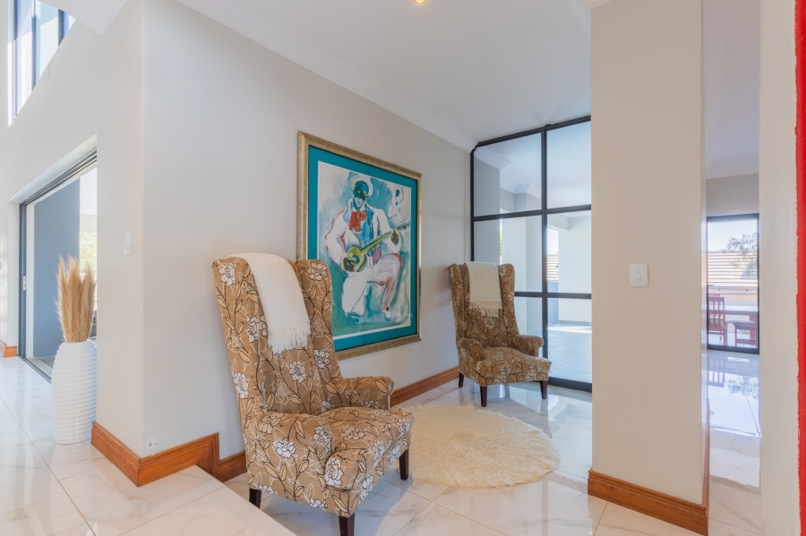 5 Bedroom Property for Sale in Copperleaf Estate Gauteng