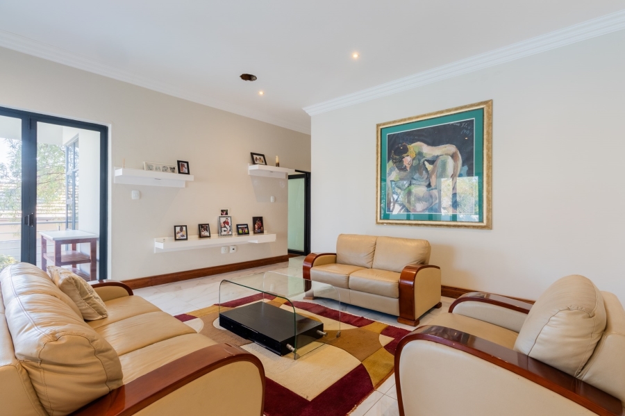 5 Bedroom Property for Sale in Copperleaf Estate Gauteng