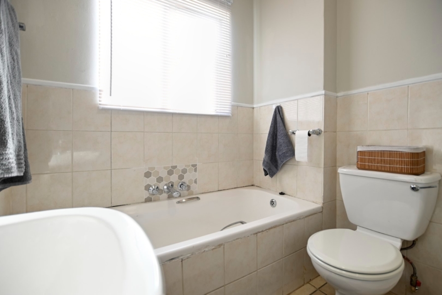 To Let 2 Bedroom Property for Rent in Queenswood Gauteng