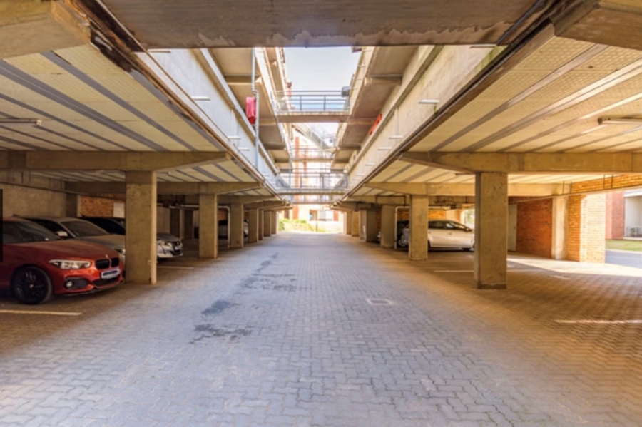 1 Bedroom Property for Sale in Houghton Estate Gauteng