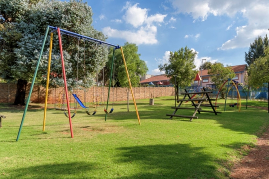 1 Bedroom Property for Sale in Houghton Estate Gauteng