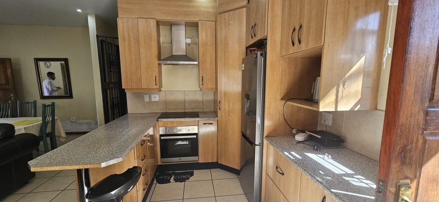 3 Bedroom Property for Sale in South Crest Gauteng