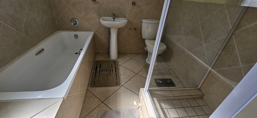 3 Bedroom Property for Sale in South Crest Gauteng