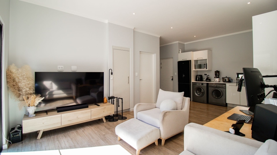 1 Bedroom Property for Sale in Rosebank Gauteng