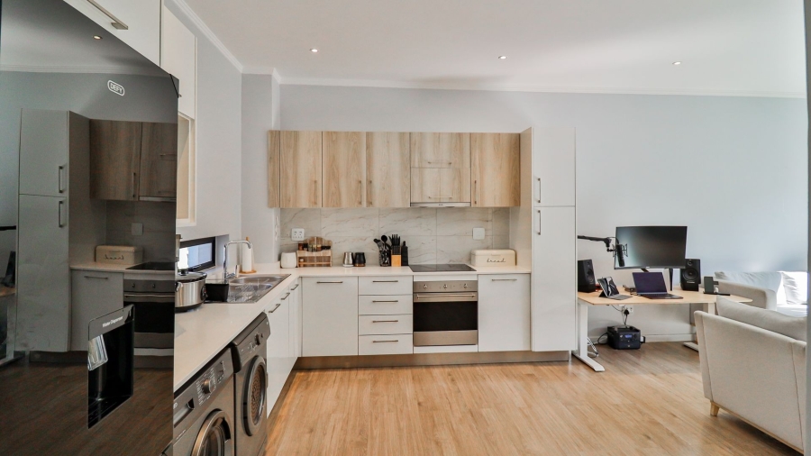 1 Bedroom Property for Sale in Rosebank Gauteng