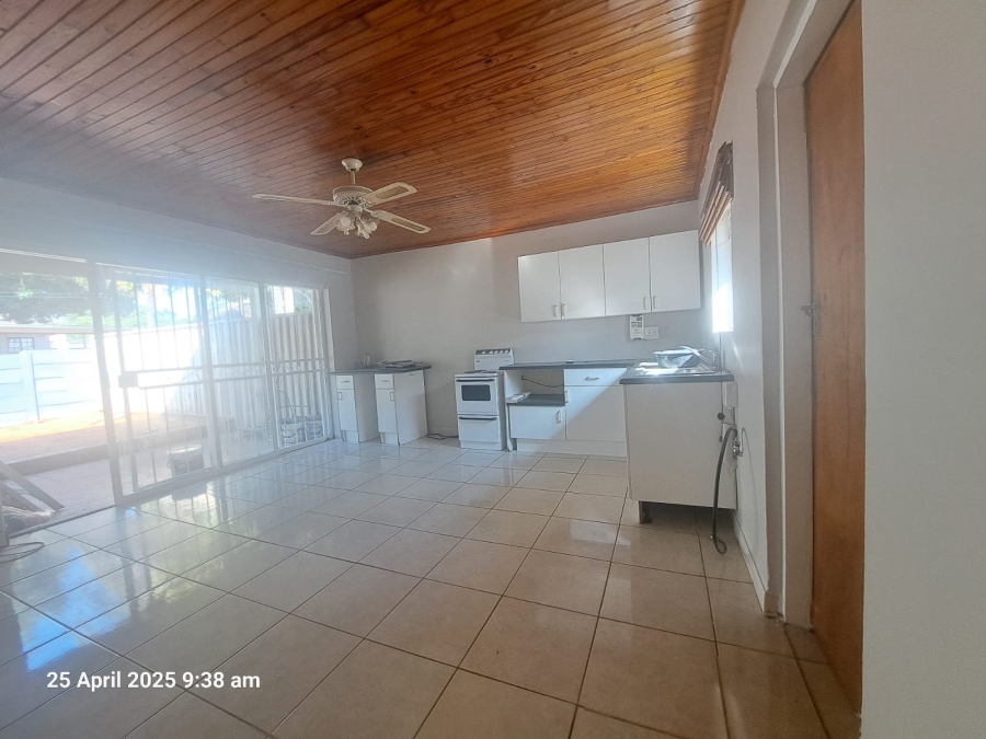 To Let 1 Bedroom Property for Rent in Sinoville Gauteng