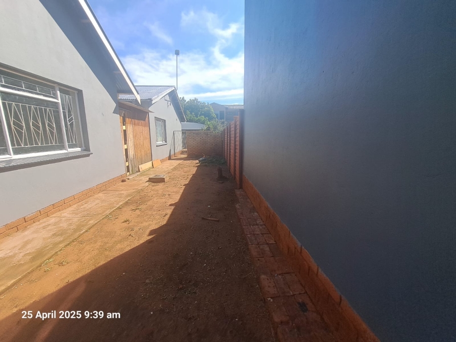 To Let 1 Bedroom Property for Rent in Sinoville Gauteng