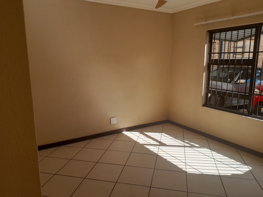 To Let 2 Bedroom Property for Rent in Meyersdal Gauteng