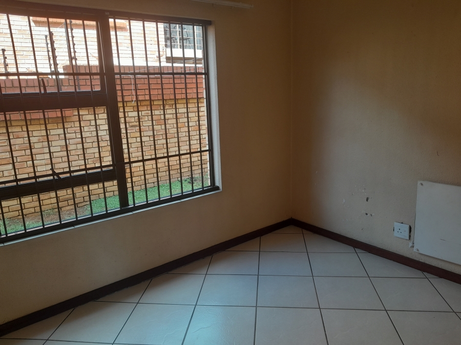 To Let 2 Bedroom Property for Rent in Meyersdal Gauteng
