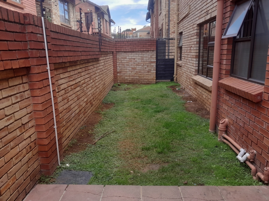 To Let 2 Bedroom Property for Rent in Meyersdal Gauteng