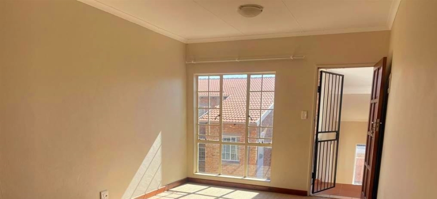 1 Bedroom Property for Sale in Newmark Estate Gauteng