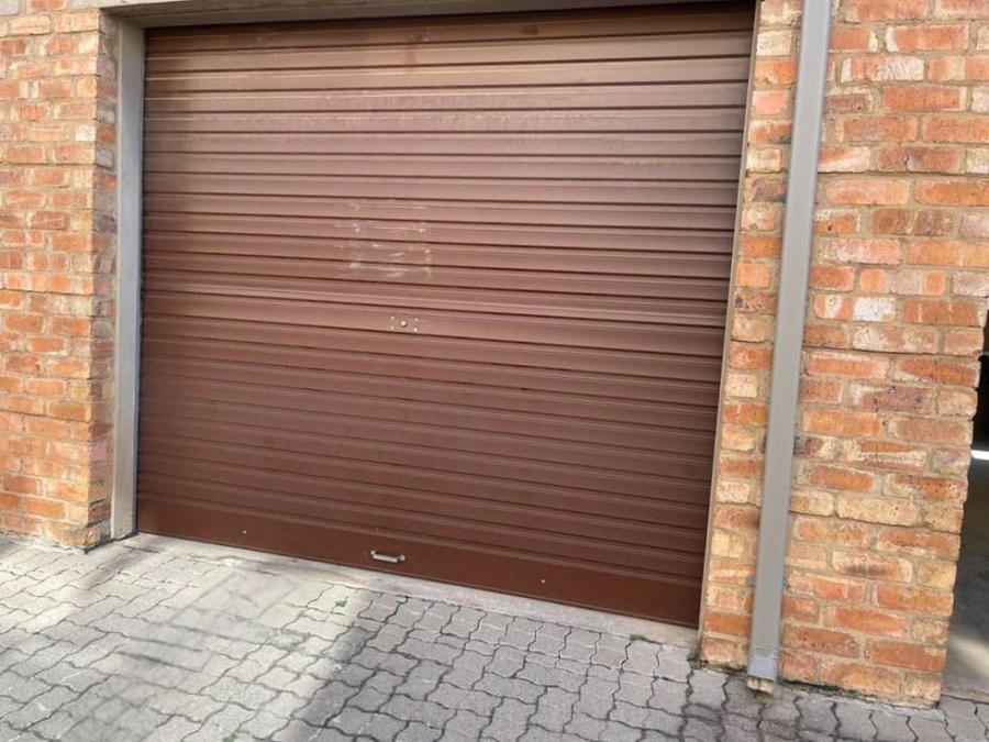 1 Bedroom Property for Sale in Newmark Estate Gauteng