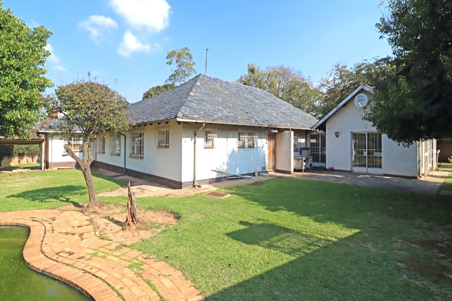 4 Bedroom Property for Sale in Glenhazel Gauteng