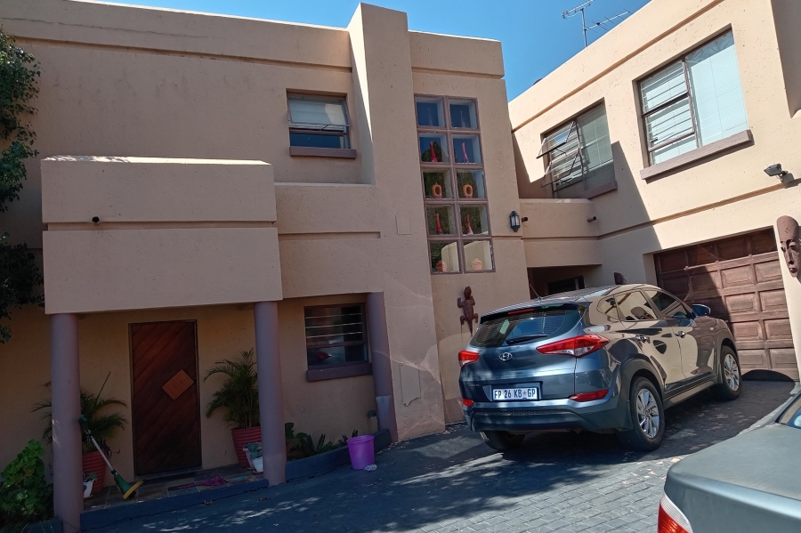 4 Bedroom Property for Sale in Moreleta Park Gauteng