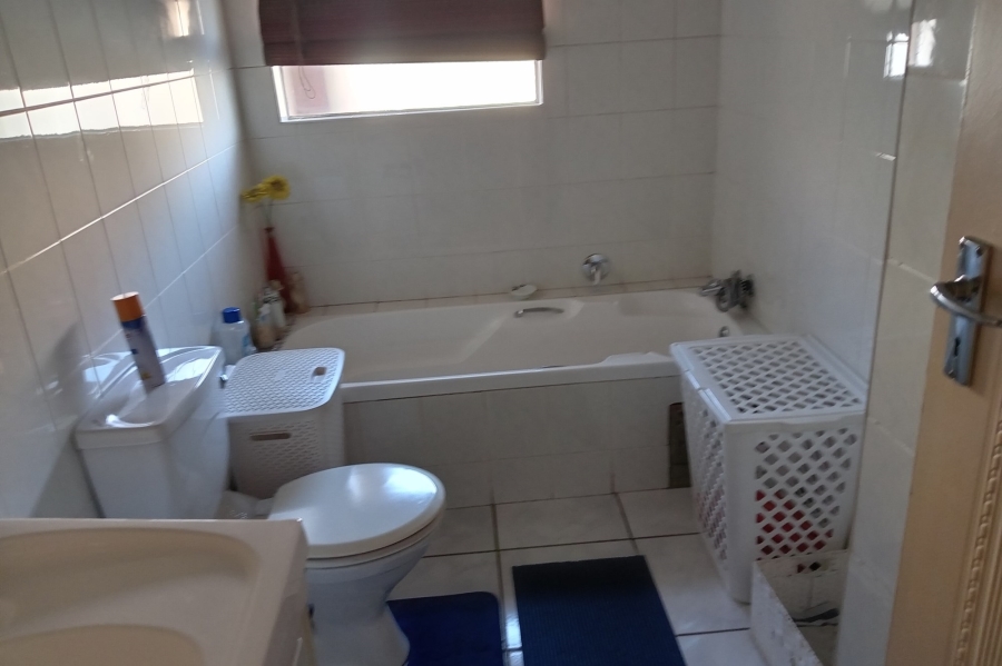 4 Bedroom Property for Sale in Moreleta Park Gauteng