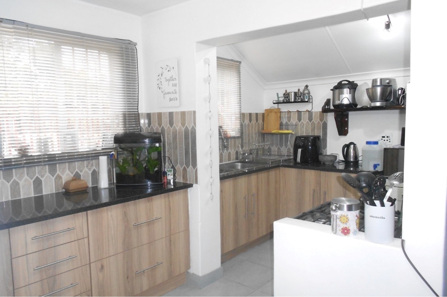 To Let 3 Bedroom Property for Rent in Garsfontein Gauteng