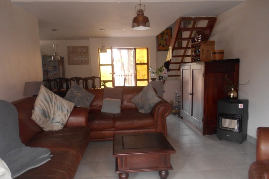 To Let 3 Bedroom Property for Rent in Garsfontein Gauteng