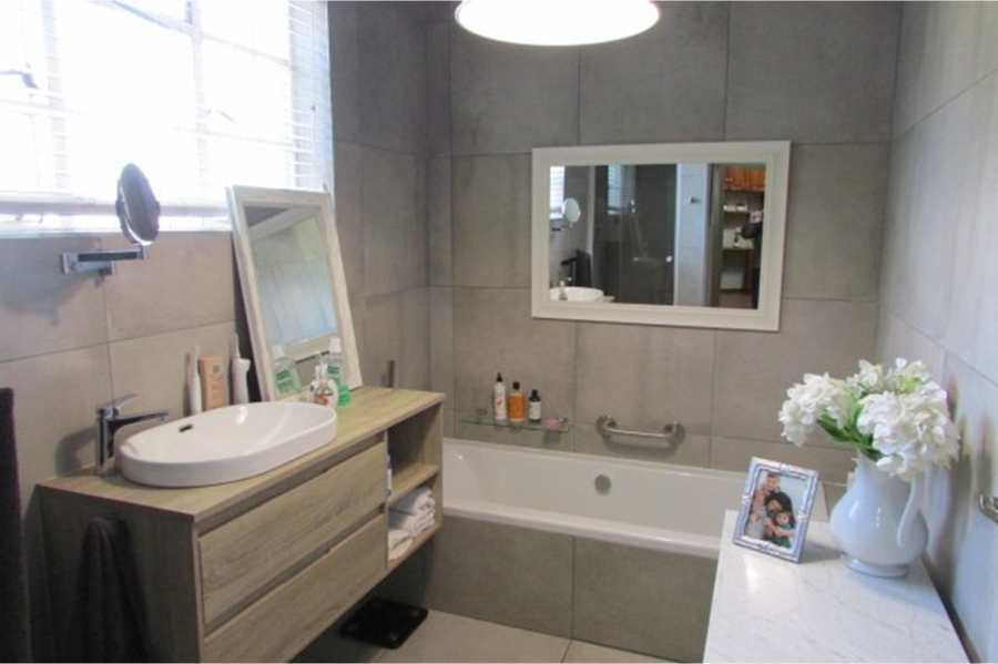 3 Bedroom Property for Sale in Colbyn Gauteng