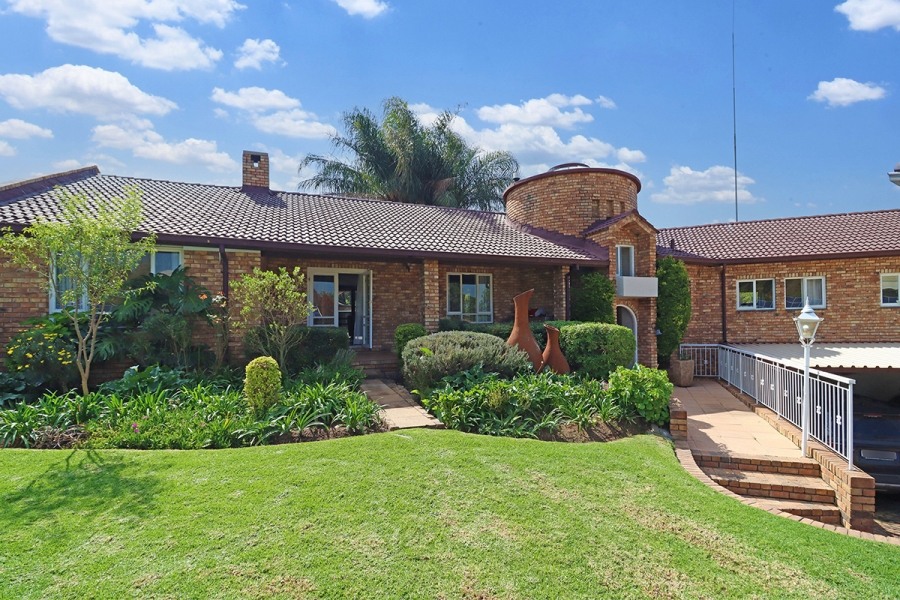 4 Bedroom Property for Sale in Randjesfontein A H Gauteng